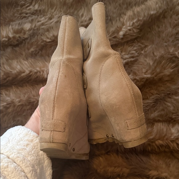 Women's Sorel Wedge Beige Lace-Up Boots Size 8.5 - Picture 5 of 7